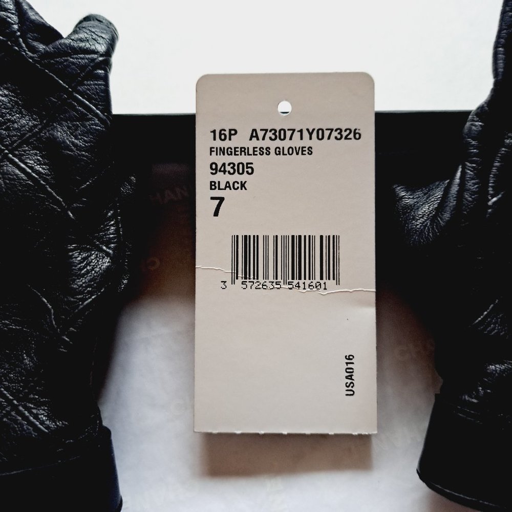 Chanel Lambskin Leather Black CC Quilted Fingerless Gloves Size 7 - Picture 11 of 12